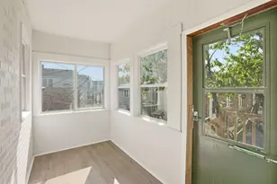 2027 1/2 Davidson Pl, Whiting, IN 46394 - Photo 13