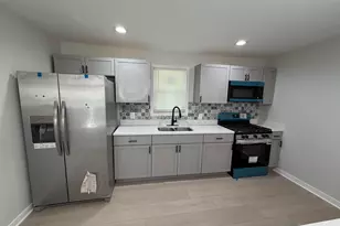 323 King St, Gary, IN 46406 - Photo 5