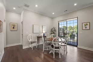 354 W Chicago St, Valparaiso, IN 46383 - Photo 9