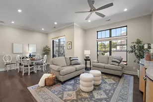 354 W Chicago St, Valparaiso, IN 46383 - Photo 7