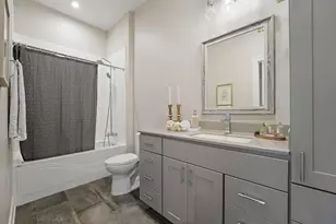 354 W Chicago St, Valparaiso, IN 46383 - Photo 21