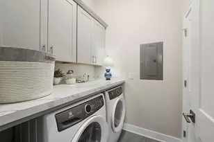 354 W Chicago St, Valparaiso, IN 46383 - Photo 19