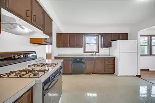 9211 Hawthorne Dr, Munster, IN 46321 - Photo 13