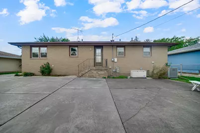 9211 Hawthorne Drive, Munster, IN 46321 - Photo 25