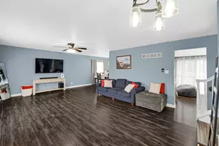 9017 Mathews St, Crown Point, IN 46307 - Photo 3