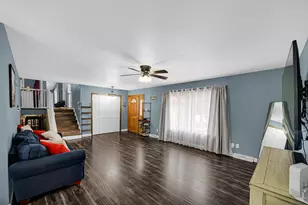 9017 Mathews St, Crown Point, IN 46307 - Photo 5