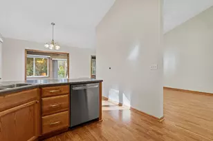 6140 Avocet Cir, Hobart, IN 46342 - Photo 15