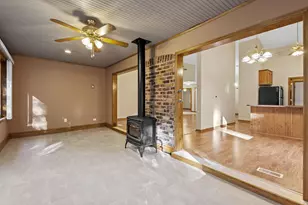 6140 Avocet Cir, Hobart, IN 46342 - Photo 7