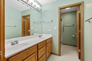 6140 Avocet Cir, Hobart, IN 46342 - Photo 23