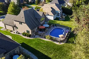 10589 Erie Dr, Crown Point, IN 46307 - Photo 43