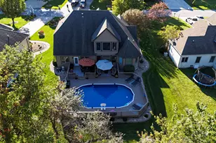 10589 Erie Dr, Crown Point, IN 46307 - Photo 41