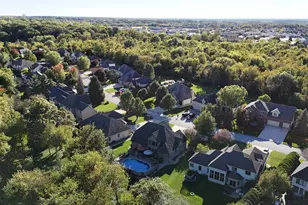 10589 Erie Dr, Crown Point, IN 46307 - Photo 39