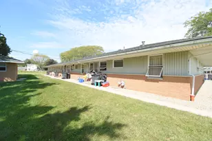 981 E Washington St, Rensselaer, IN 47978 - Photo 17