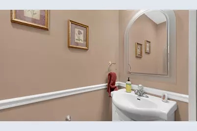 101 E 13th Place, Hobart, IN 46342 - Photo 11