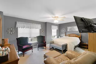 101 E 13th Pl, Hobart, IN 46342 - Photo 13