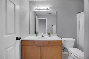 8461 Pierce St, Merrillville, IN 46410 - Photo 13