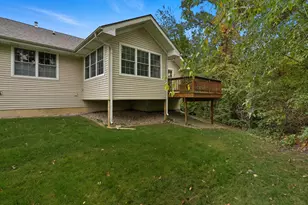 10788 Knickerbocker Ct, Saint John, IN 46373 - Photo 3