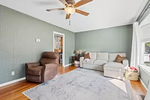 810 E Grace St, Rensselaer, IN 47978 - Photo 3