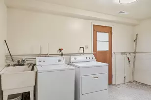 9380 Roosevelt Pl, Crown Point, IN 46307 - Photo 17