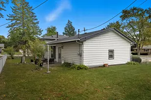 9380 Roosevelt Pl, Crown Point, IN 46307 - Photo 21