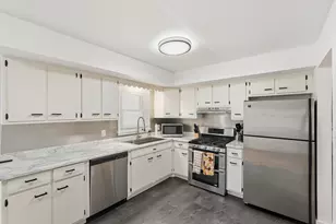 9380 Roosevelt Pl, Crown Point, IN 46307 - Photo 9