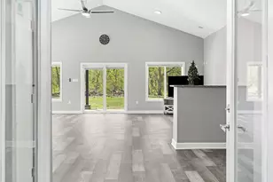 220 N Lake Park Ave, Hobart, IN 46342 - Photo 9