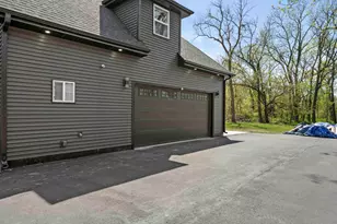 220 N Lake Park Ave, Hobart, IN 46342 - Photo 3