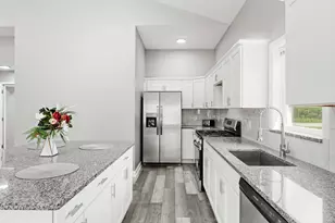 220 N Lake Park Ave, Hobart, IN 46342 - Photo 15