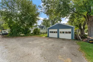 422 Jefferson Ave, Chesterton, IN 46304 - Photo 29