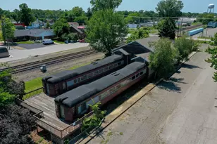 301 Grant Ave, Chesterton, IN 46304 - Photo 3