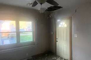 4646 Pennsylvania St, Gary, IN 46409 - Photo 3