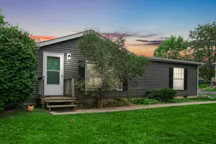 46 S Delmar Ct, Hebron, IN 46341 - Photo 1