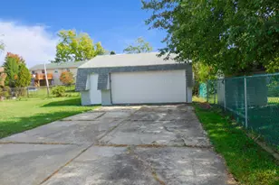 605 Pierce Ave, Dyer, IN 46311 - Photo 3