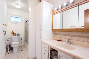 9509 Northcote Ave, Munster, IN 46321 - Photo 9