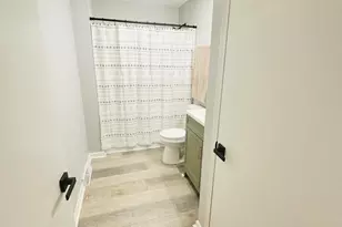 1310 W 61st Pl, Merrillville, IN 46410 - Photo 9