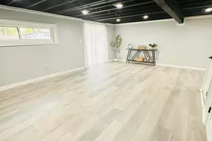 1310 W 61st Pl, Merrillville, IN 46410 - Photo 11