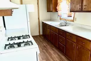 7809 Chase St, Merrillville, IN 46410 - Photo 7