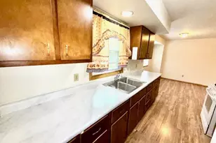 7809 Chase St, Merrillville, IN 46410 - Photo 9