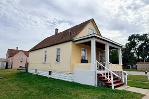 4945 Tod Ave, East Chicago, IN 46312 - Photo 5