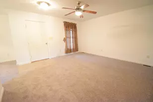 705 E Vine St, Rensselaer, IN 47978 - Photo 11