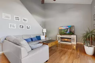 741 Newcastle Dr, Schererville, IN 46375 - Photo 3