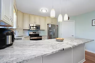 741 Newcastle Dr, Schererville, IN 46375 - Photo 9