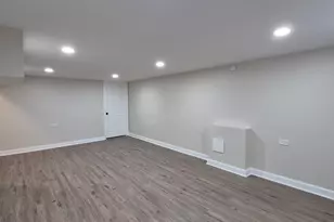 4203 E 12th Pl, Gary, IN 46403 - Photo 17