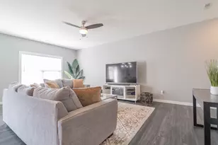 425 Briarwood Ln, Lowell, IN 46356 - Photo 5