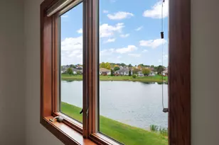 10700 Martinique Ln, Crown Point, IN 46307 - Photo 5