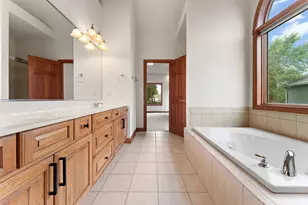 10700 Martinique Ln, Crown Point, IN 46307 - Photo 15