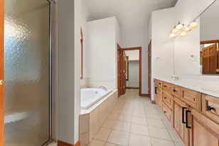 10700 Martinique Ln, Crown Point, IN 46307 - Photo 11