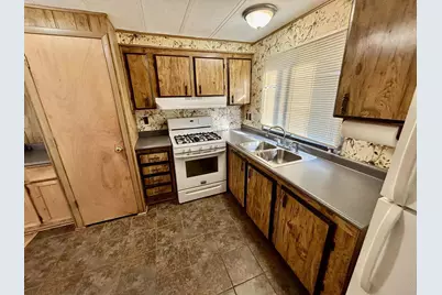 763 W 900 S, Hebron, IN 46341 - Photo 7