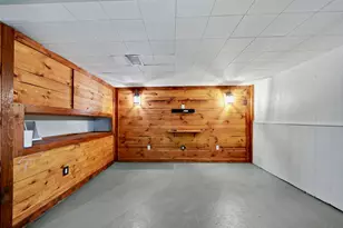 621 S Washington St, Hobart, IN 46342 - Photo 19