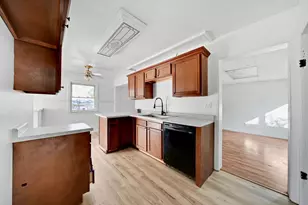 621 S Washington St, Hobart, IN 46342 - Photo 7